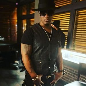 Meet your Posher, Jeffrey leondria